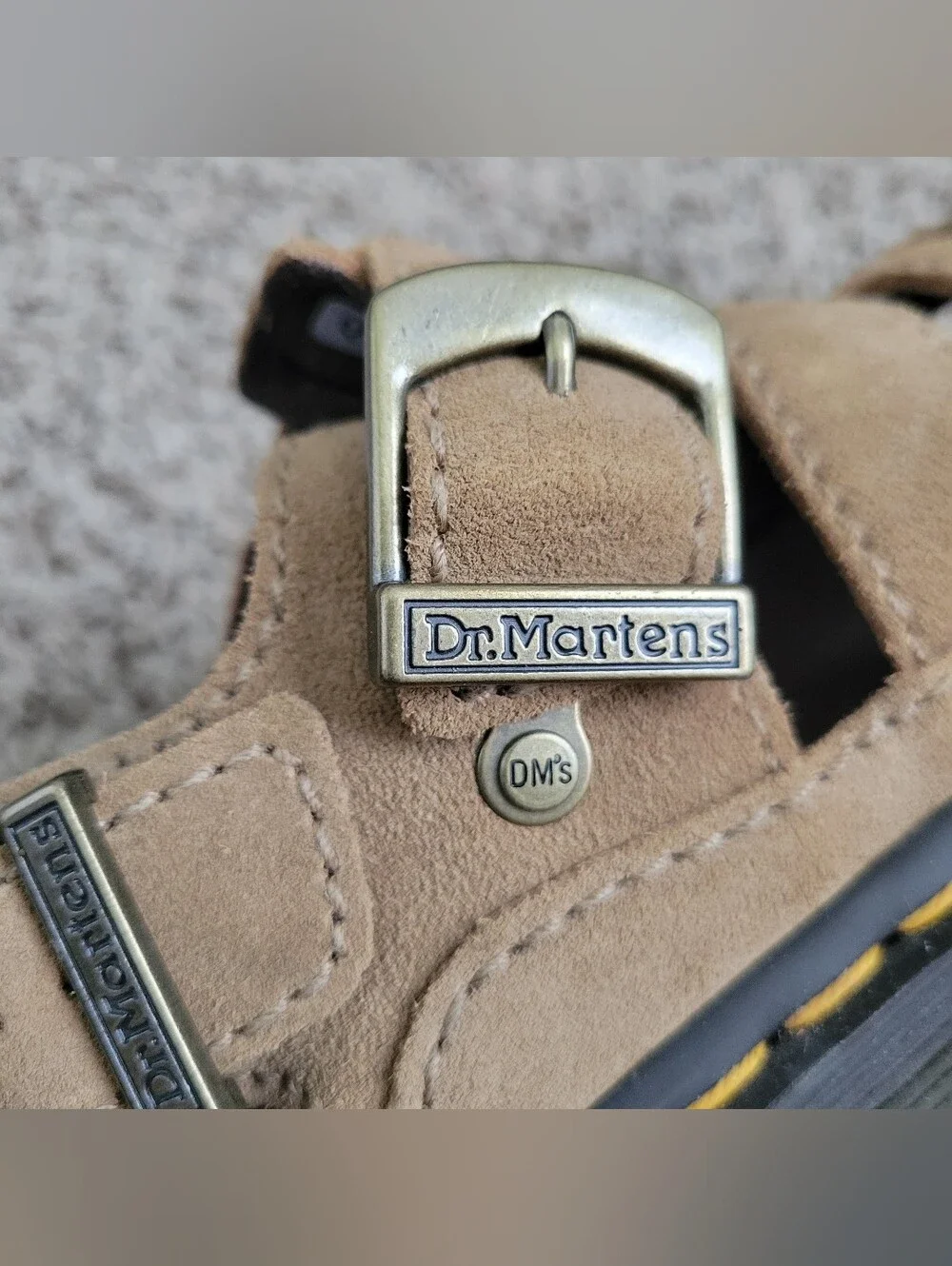 Dr. Martens Wrenlie Bronx Suede Leather Fisherman Sandals Shoes Tan M 6 / W 7